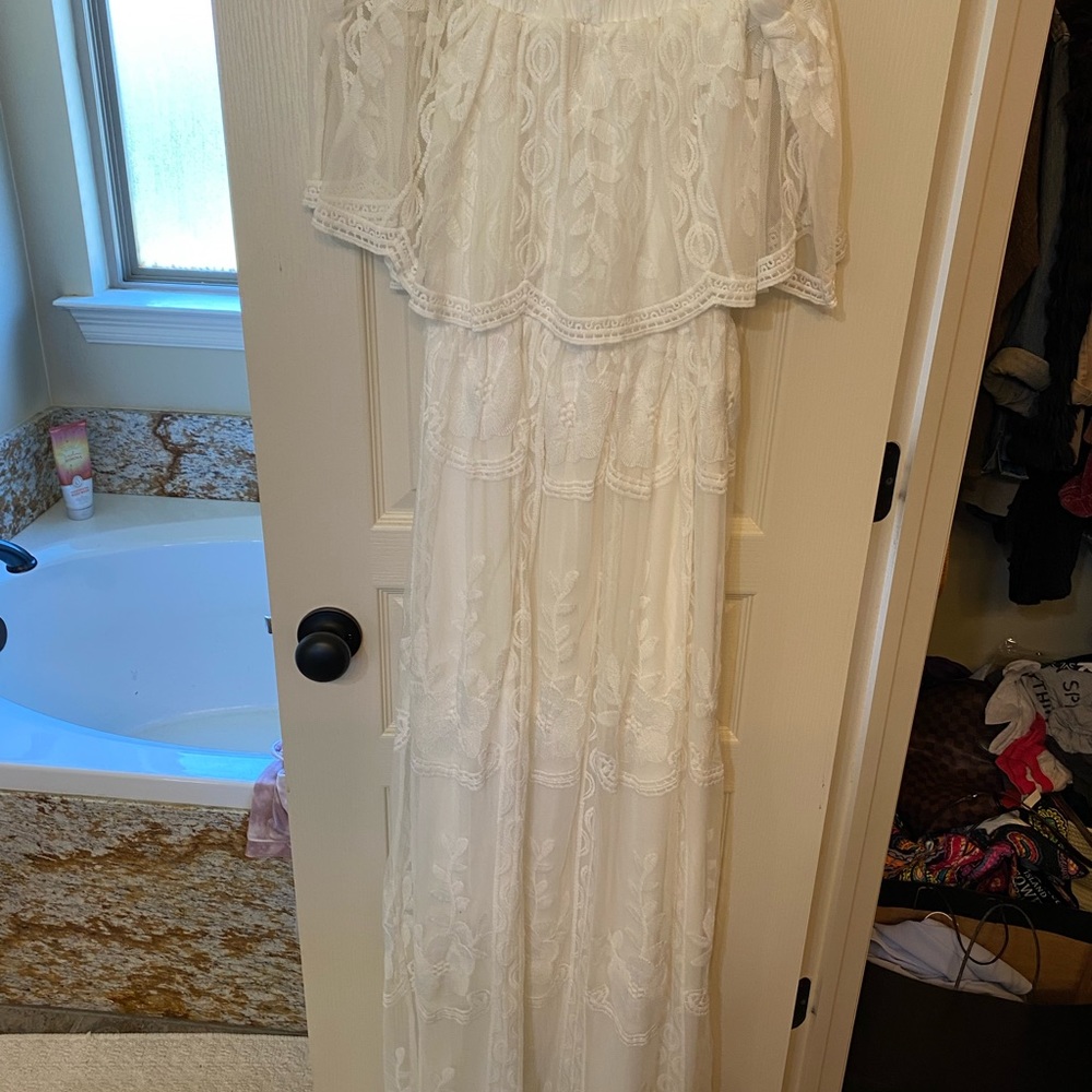 White lace maxi - maternity friendly!